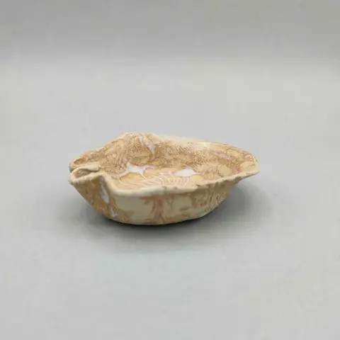 Cream mottled shallow dish