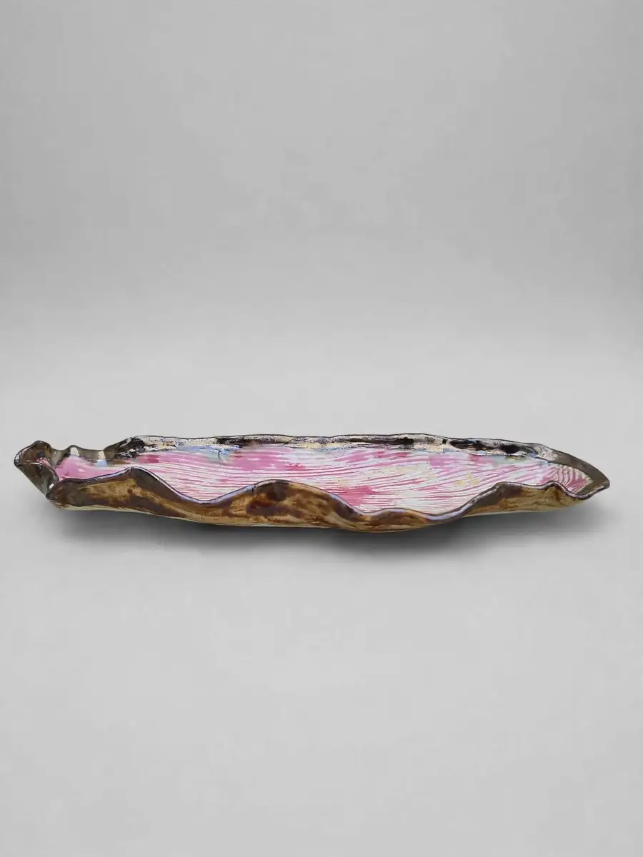 Pink Combed Leaf Tray, long leaf-shaped tray